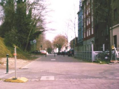  Bild: Kreuzung Friedrichstr. / F&auml;rberstr. / Merowingerstr. / Brunnenstr. / Aachener Str. / Burghofstr. / Elisabethstr., Richtung Osten 