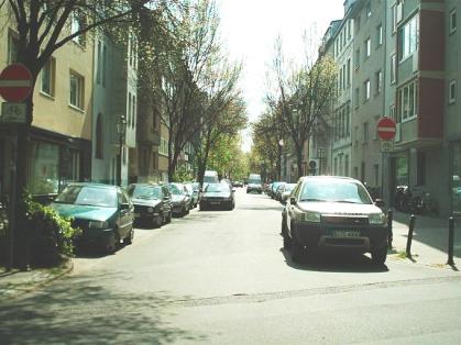  Bild: Kreuzung Burghofstr. / Binterimstr., Richtung S&uuml;den 