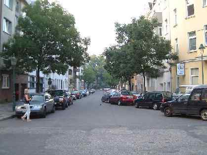  Bild: Kreuzung Friedenstr. / D&uuml;sselstr. / Wissmannstr., Richtung NordenNordosten 