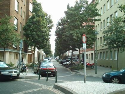  Bild: Kreuzung Kronprinzenstr. / Kirchfeldstr. / D&uuml;sselstr., Richtung Osten 