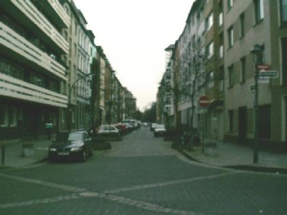  Bild: Kreuzung Kronenstr. / Kirchfeldstr., Richtung S&uuml;den 