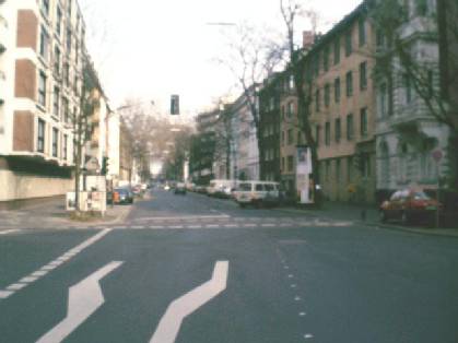  Bild: Kreuzung Kronprinzenstr. / F&uuml;rstenwall / Friedenstr., Richtung Osten 