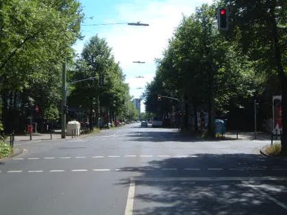  Bild: Kreuzung Merowingerstr. / Karolingerstr., Richtung S&uuml;den 