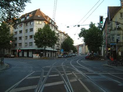  Bild: Kreuzung Brunnenstr. / Himmelgeister Str. / Suitbertusstr. / Fruchtstr. / Witzelstr., Richtung S&uuml;den 
