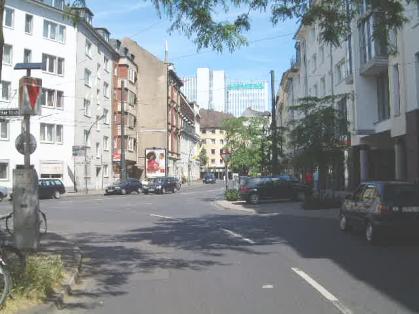  Bild: Kreuzung Martinstr. / Volmerswerther Str., Richtung S&uuml;denS&uuml;dwesten 