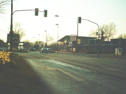  Bild: Kreuzung Volmerswerther Str. / S&uuml;dring, Richtung Westen 